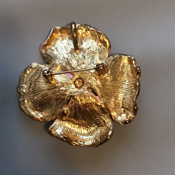 Pink Enamel Dogwood Flower Brooch Pendant - Picture 4 of 6